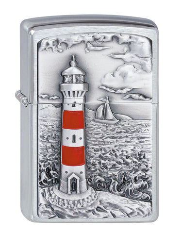 Frontansicht 3/4 Winkel Zippo feuerzeug chrom Leuchtturm am Meer mit Segelschiff im Hintergrund Emblem