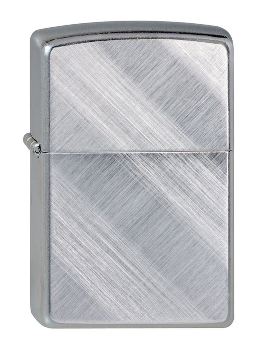 Zippo Feuerzeug Frontansicht ¾ Winkel gerichtete Bürstung in silberfarben Basismodell
