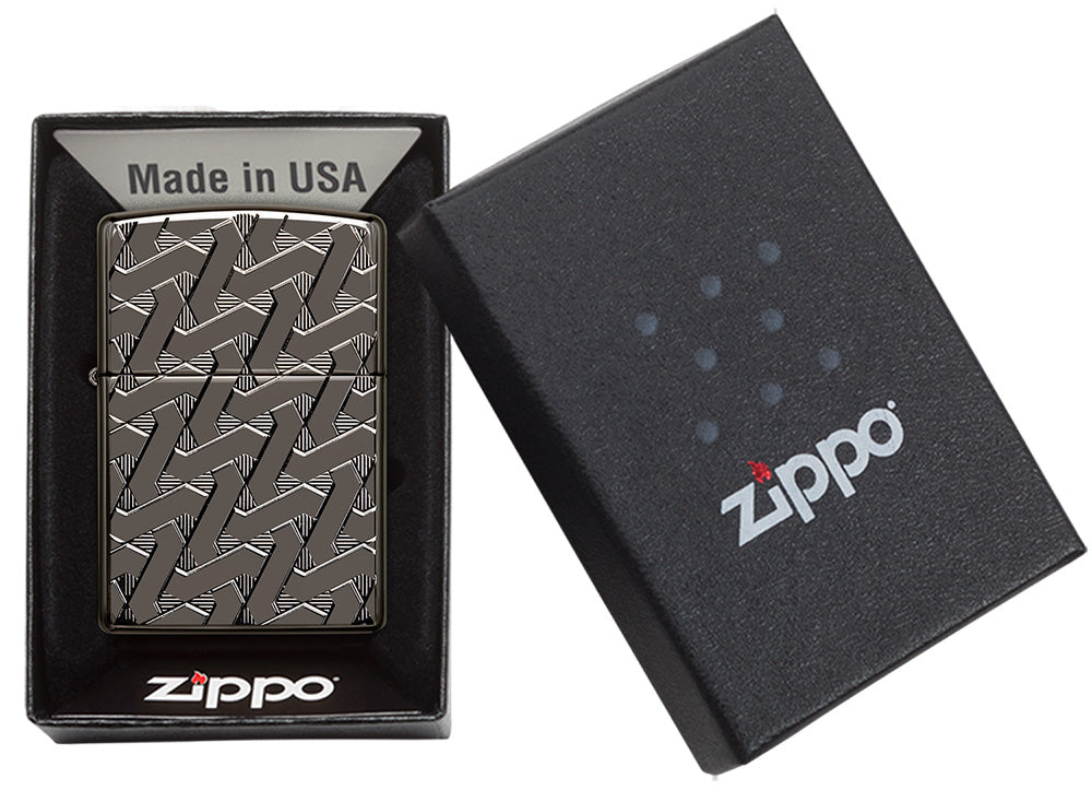 Zippo Feuerzeug grau glänzend mit verschlungenen Zick-Zack-Linien in offener Box