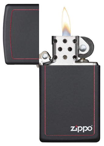 Zippo Feuerzeug Slim schwarz matt mit roter Linie geöffnet mit Flamme