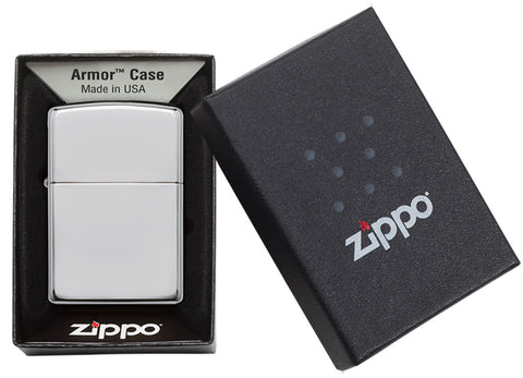 Zippo Feuerzeug Basismodell Chrom Hochglanz in geöffneter Geschenkbox