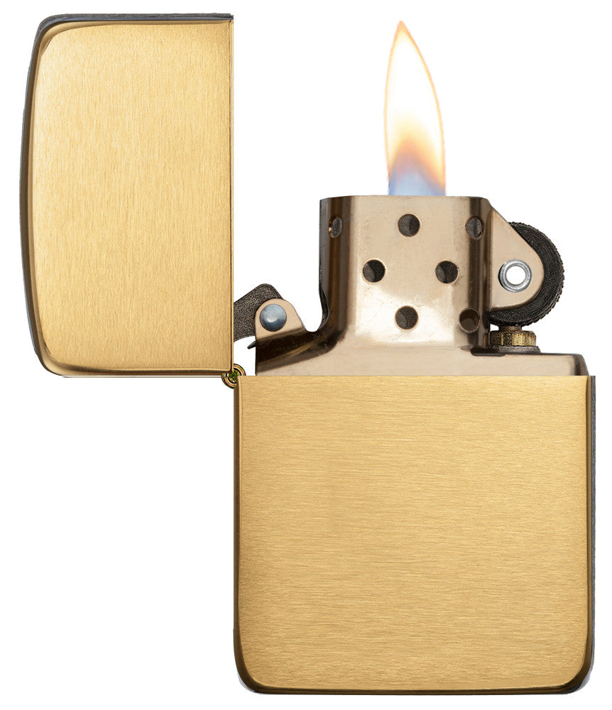 Zippo Feuerzeug 1941 Replica Frontansicht geöffnet und angezündet aus gebürstetem Messing in Gold