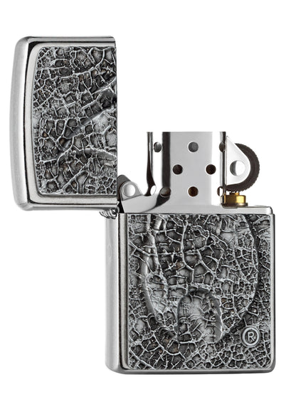 Zippo Feuerzeug Chrome Zippo Flamme mit Blattmaserung Emblem geöffnet