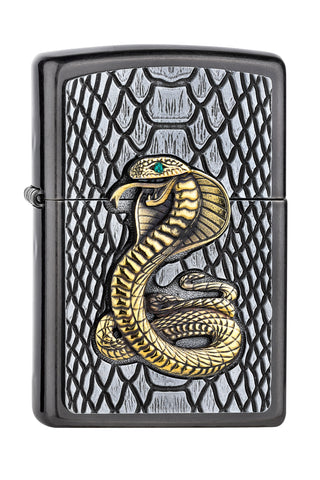 Frontansicht 3/4 Winkel Zippo Feuerzeug Kobra aufrecht Emblem