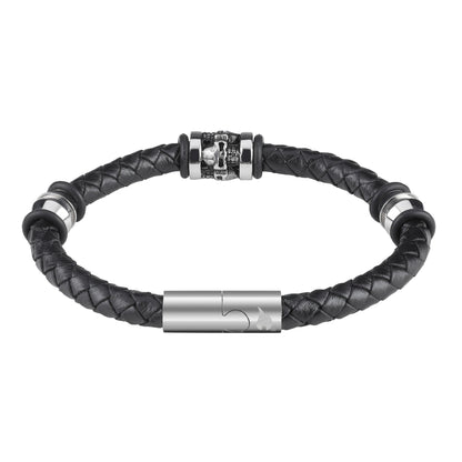 Rückansicht Zippo Armband aus Leder und drei Edelstahl Anhängern mit Totenkopf 
