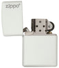 Frontansicht Zippo Feuerzeug Weiß Matt Basismodell mit Zippo Logo geöffnet 