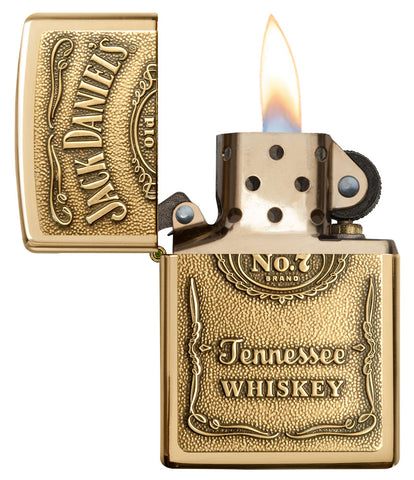 Zippo Feuerzeug Messing Jack Daniel's Logo Emblem geöffnet mit Flamme