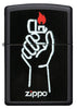 Zippo Feuerzeug Frontansicht schwarz matt mit Abbildung von Zippo Feuerzeug in einer Hand und Zippo Logo