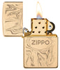 Zippo Feuerzeug gebürstetes Messing in Marmoroptik mit Logo geöffnet mit Flamme