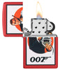 Zippo Feuerzeug mattrot mit James Bond 007™ in einem schwarzen Anzug sowie Pistole und Astronautenhelm geöffnet mit Flamme