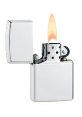 Frontansicht 3/4 Winkel Zippo Feuerzeug hochglänzendes Sterlingsilber geöffnet mit Flamme
