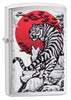 Frontansicht 3/4 Winkel Zippo Feuerzeug chrom  mit asiatischem Tiger vor roter Sonne